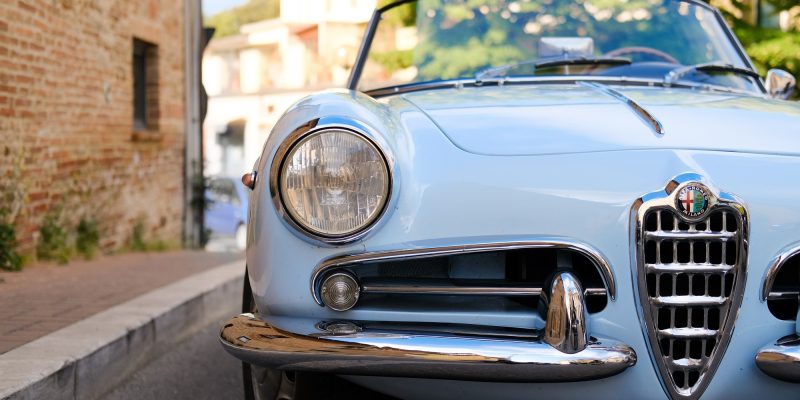 Idyllic countryside, dramatic coastal roads, and romantic lake towns – experience a different side of Italy when you go on an exciting road trip. Make it happen with this essential guide to driving in Italy.