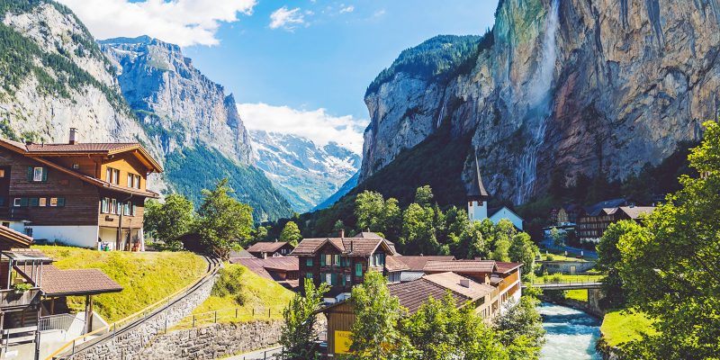 Enjoy the perfect little holiday in the Swiss Alps. Go on epic train rides for stunning views of majestic snow-capped peaks and dreamy alpine meadows, then unwind in cozy chalets and indulge in hearty cuisine. Here’s how to plan a 5-day trip to Jungfrau, Switzerland.