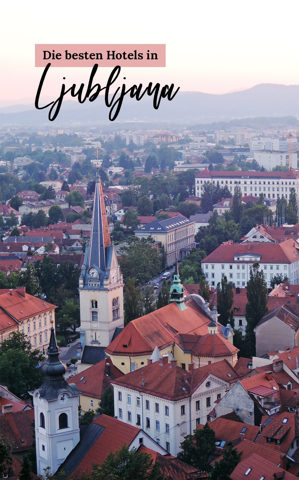 Ljubljana ist wie ein frischer Atemzug. Von der hellen und grünen Innenstadt bis hin zur charmanten mittelalterlichen Altstadt, der gehobenen Küche, und den freundlichsten Einheimischen – diese Stadt schafft es definitiv unter die liebenswertesten Hauptstädte Europas. Ganz gleich, ob Du für einen kurzen Städtetrip oder für einen Roadtrip durch Slowenien hier bist, in dieser Stadt findest Du ein wunderbares zweites Zuhause. Hier findest Du Deine Unterkunft in Ljubljana.